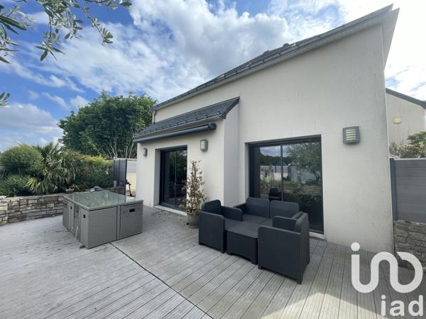 Maison traditionnelle 4 pièces de 75 m² à Merlevenez (56700)