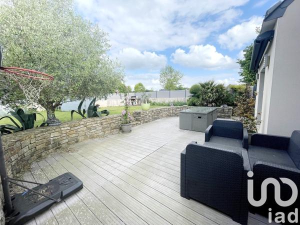 Maison traditionnelle 4 pièces de 75 m² à Merlevenez (56700)