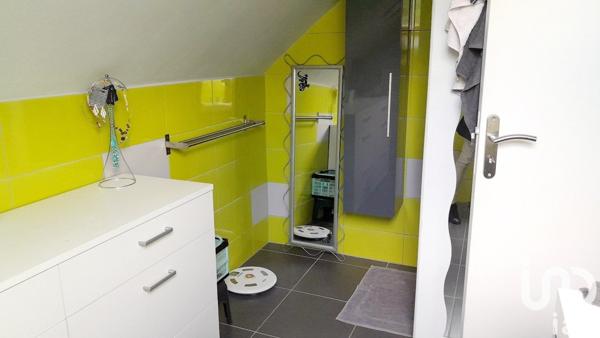 Maison traditionnelle 4 pièces de 75 m² à Merlevenez (56700)