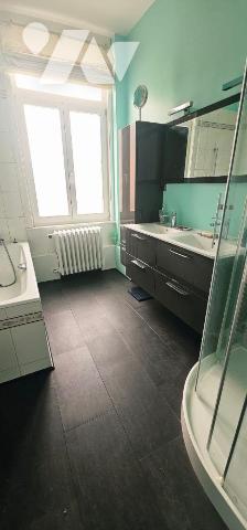 MALO LES BAINS, à deux pas de la plage, 190 m² habitables pour cette Superbe Maison Malouine de...
