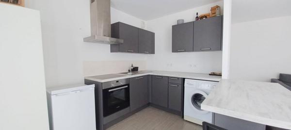 T2 en rez-de-chaussée avec terrasse T2 en rez-de-chaussée avec terrasse de 28 m², garage fermé et parking extérieur – Belle exposition Sud-Est