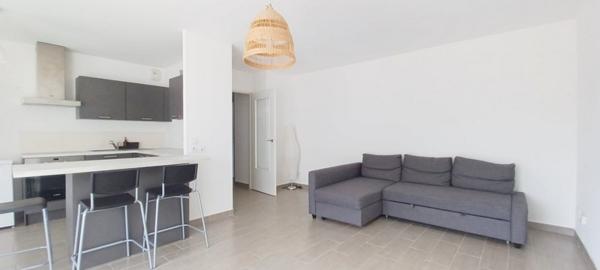 T2 en rez-de-chaussée avec terrasse T2 en rez-de-chaussée avec terrasse de 28 m², garage fermé et parking extérieur – Belle exposition Sud-Est