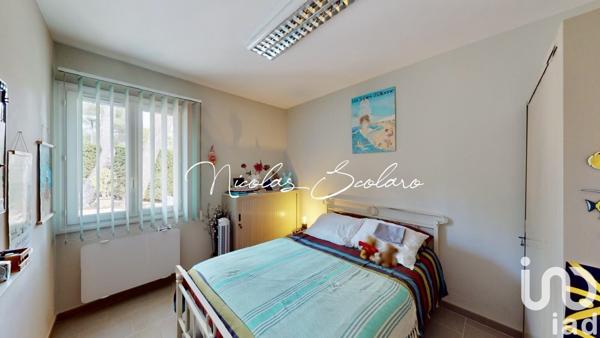 Maison traditionnelle 5 pièces de 152 m² à Taillades (84300)