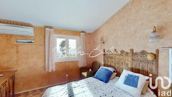 Maison traditionnelle 5 pièces de 152 m² à Taillades (84300)