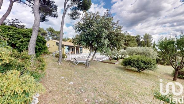 Maison traditionnelle 5 pièces de 152 m² à Taillades (84300)