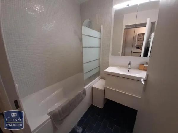 Appartement à louer 2 pièces 41.86m² Châtillon (92320)