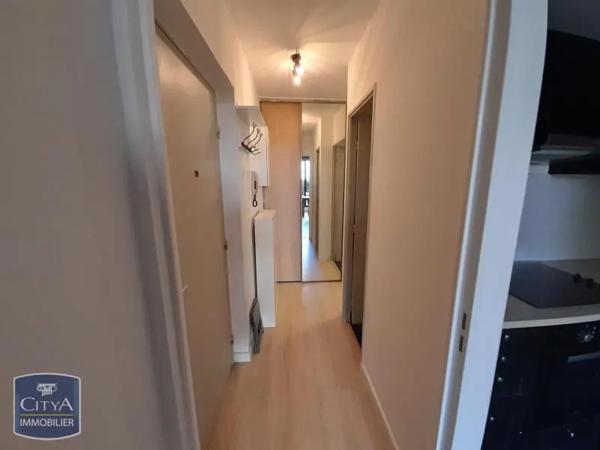 Appartement à louer 2 pièces 41.86m² Châtillon (92320)