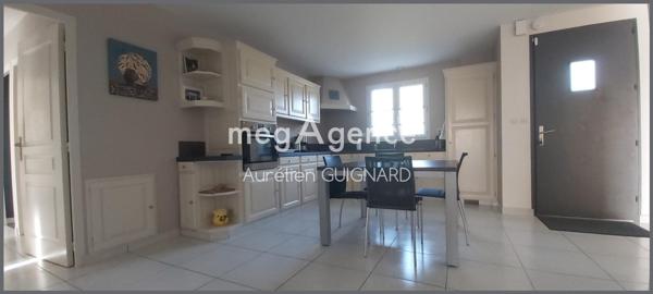 Maison à Bressuire, 79300 - 7 pièces 102m²