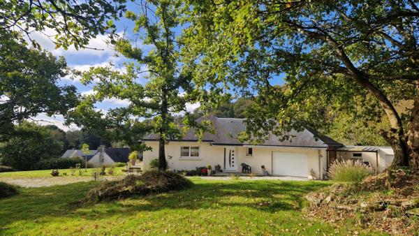 Maison d’architecte contemporaine de plain-pied – 151 m² – GOURIN (56)