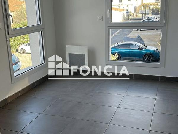 Location Appartement 3 pièces 68 m² - 240 RUE DE LA POMPE A VENT Vergeze 30310