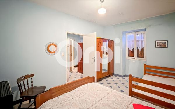 Maison à vendre    7 pièces • 228 m2 Ruoms