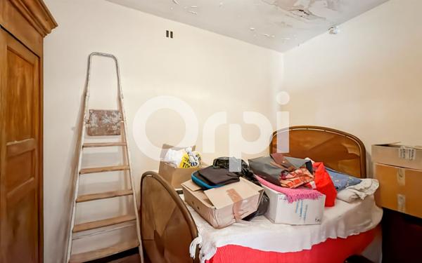 Maison à vendre    7 pièces • 228 m2 Ruoms