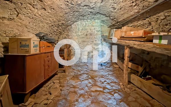 Maison à vendre    7 pièces • 228 m2 Ruoms