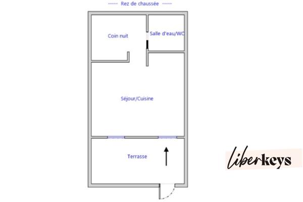 T1 indépendant ~29m² avec terrasse ~12m² et stationnement à ~1km de la mer