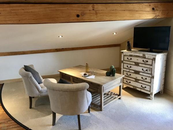 Magnifique Manoir du XVIe siècle typique du Périgord vert.