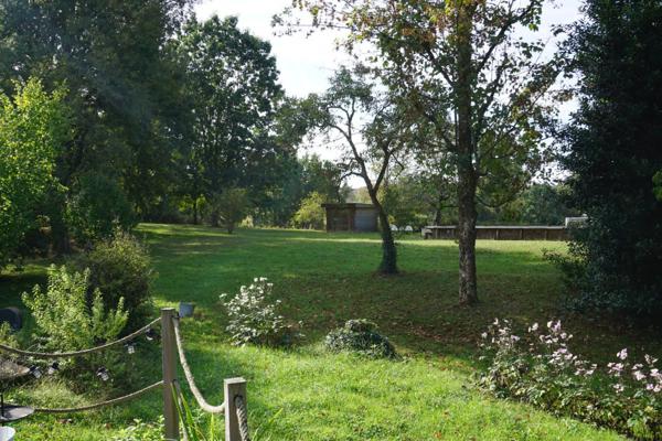 Magnifique Manoir du XVIe siècle typique du Périgord vert.