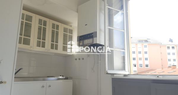 Location Appartement 2 pièces 49.82 m² - Grenoble 38000
