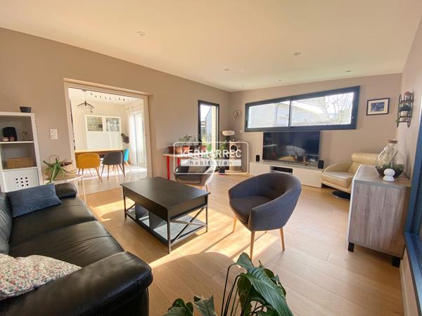 Maison 6 pièces – 105 m² environ à Elven (ref : 100883)