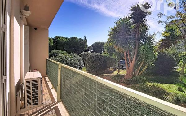 Appartement à vendre    3 pièces • 65 m2 Toulon