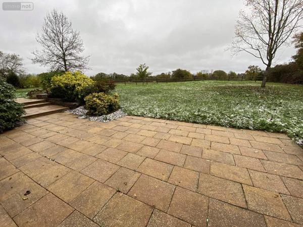 Maison à louer à Noyal-Châtillon-sur-Seiche en Ille-et-Vilaine (35230), ref : 019/5331