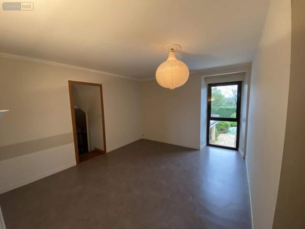 Maison à louer à Noyal-Châtillon-sur-Seiche en Ille-et-Vilaine (35230), ref : 019/5331