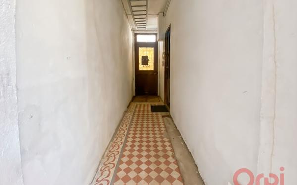 Immeuble à vendre    3 pièces • 95 m2 Aubervilliers