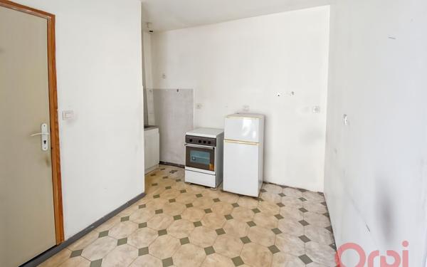 Immeuble à vendre    3 pièces • 95 m2 Aubervilliers