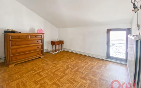 Immeuble à vendre    3 pièces • 95 m2 Aubervilliers