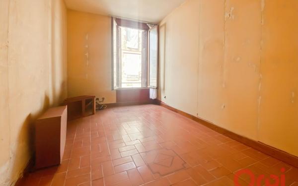Immeuble à vendre    3 pièces • 95 m2 Aubervilliers