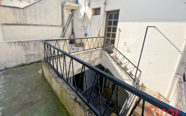 Immeuble à vendre    3 pièces • 95 m2 Aubervilliers