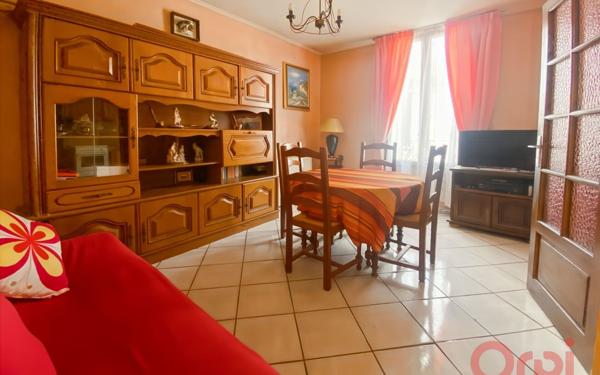 Immeuble à vendre    3 pièces • 95 m2 Aubervilliers