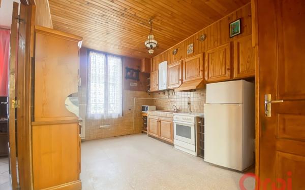 Immeuble à vendre    3 pièces • 95 m2 Aubervilliers