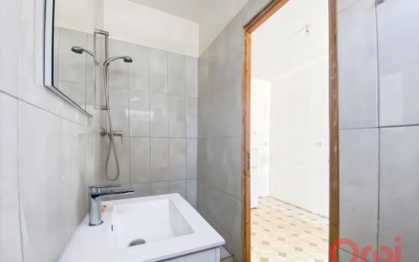 Immeuble à vendre    3 pièces • 95 m2 Aubervilliers