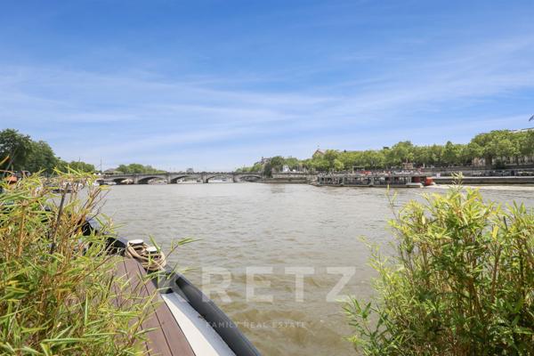 Péniche vue Tour Eiffel
