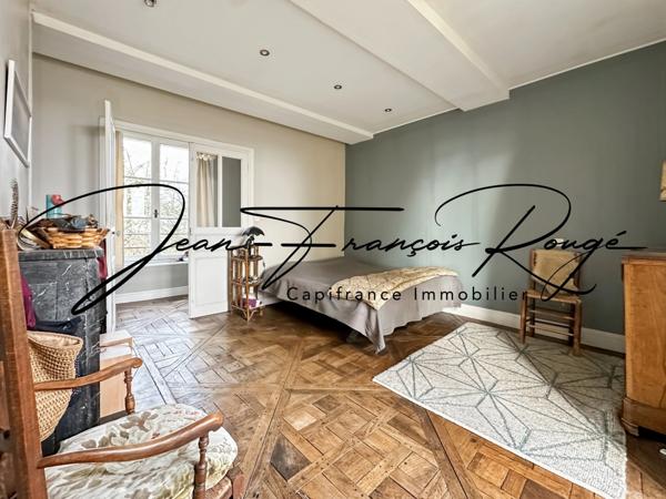 Rare à la vente, à la limite entre Agneaux et Saint-Lô, charmante maison en pierres de 164 m² datant du 19ème !!!