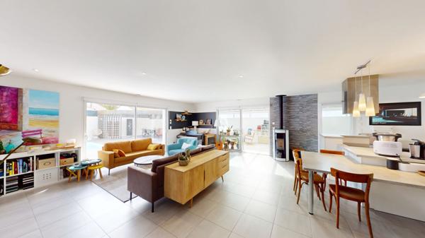 Maison contemporaine avec piscine