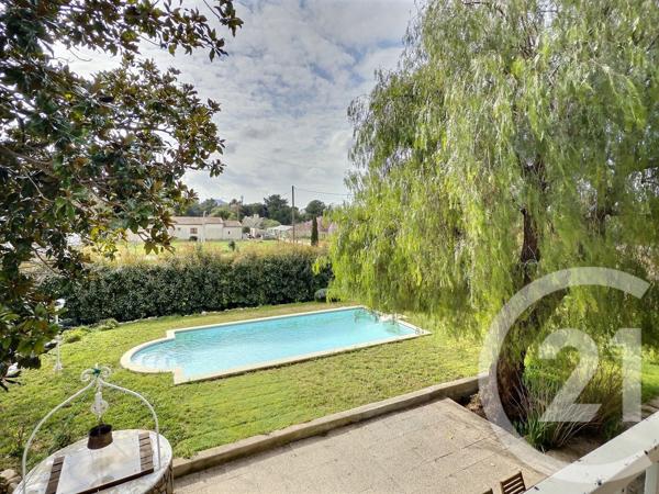 Maison à vendre  5 pièces - 146 m 2   LA CRAU  - 83