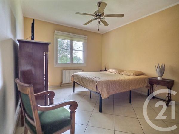 Maison à vendre  5 pièces - 146 m 2   LA CRAU  - 83
