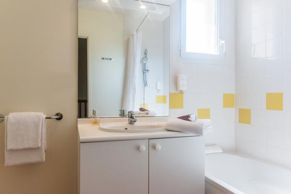 Nantes (44300) A saisir, maison T3 - 70 m2 en loueur meublé, résidence 3***