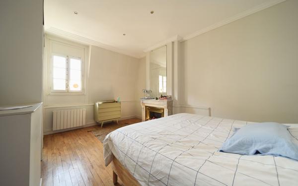 Appartement à vendre    2 pièces • 70 m2 Lyon 6