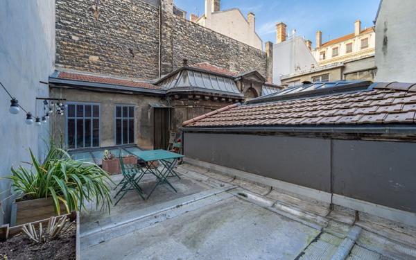 Appartement à vendre    2 pièces • 70 m2 Lyon 6