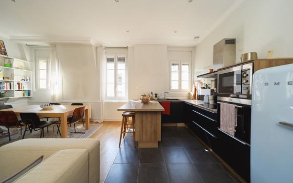 Appartement à vendre    2 pièces • 70 m2 Lyon 6