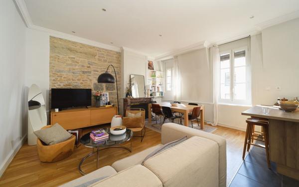 Appartement à vendre    2 pièces • 70 m2 Lyon 6