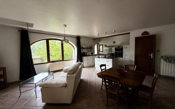 Maison à vendre    4 pièces • 130 m2 Lablachère