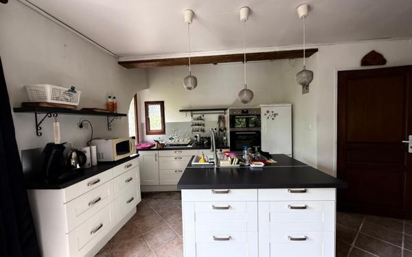 Maison à vendre    4 pièces • 130 m2 Lablachère