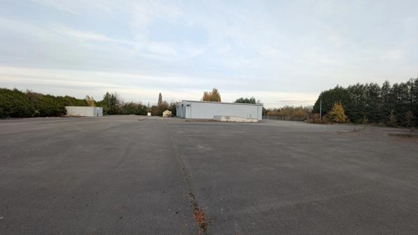 🔶 OPPORTUNITÉ RARE – BÂTIMENT INDUSTRIEL ÉQUIPÉ – 894 m² – SECTEUR ISBERGUE(62) 🔶