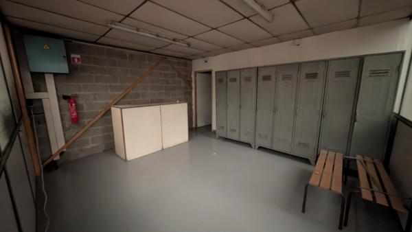 🔶 OPPORTUNITÉ RARE – BÂTIMENT INDUSTRIEL ÉQUIPÉ – 894 m² – SECTEUR ISBERGUE(62) 🔶