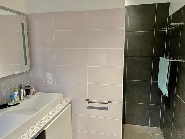 A VENDRE MAISON - 33240 SAINT-ANDRE-DE-CUBZAC - 6 pièces 130 m²