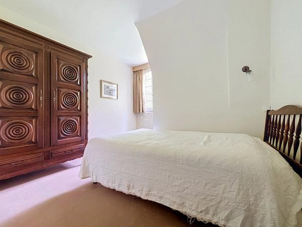 Vente                                                      Maison
                        
                     10 pièces                      209 m2                     à Sucy-en-Brie
