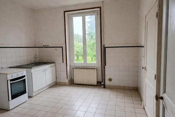 Maison 5 pièces avec terrain généreux à rénover